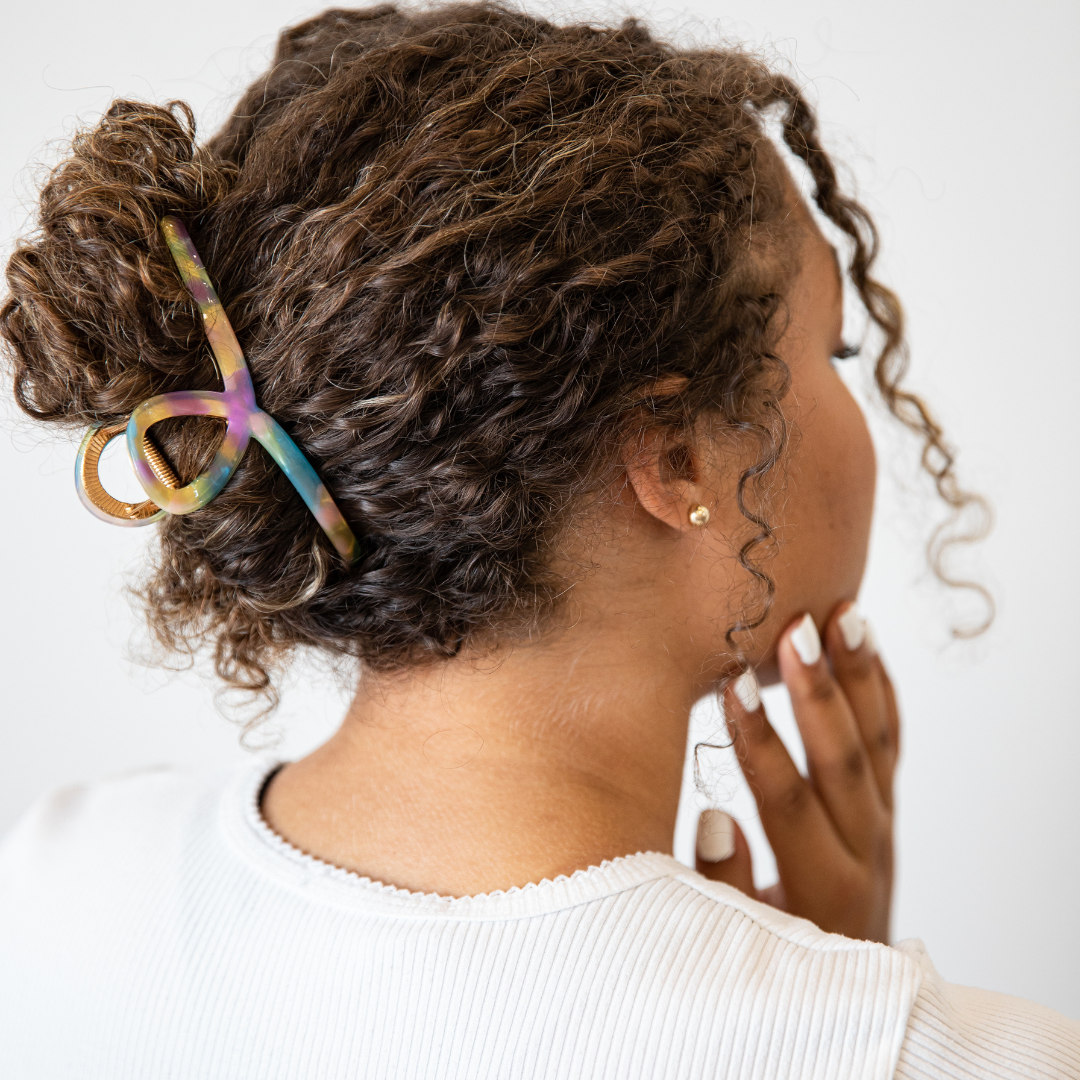 Looped Claw Clip - Rainbow