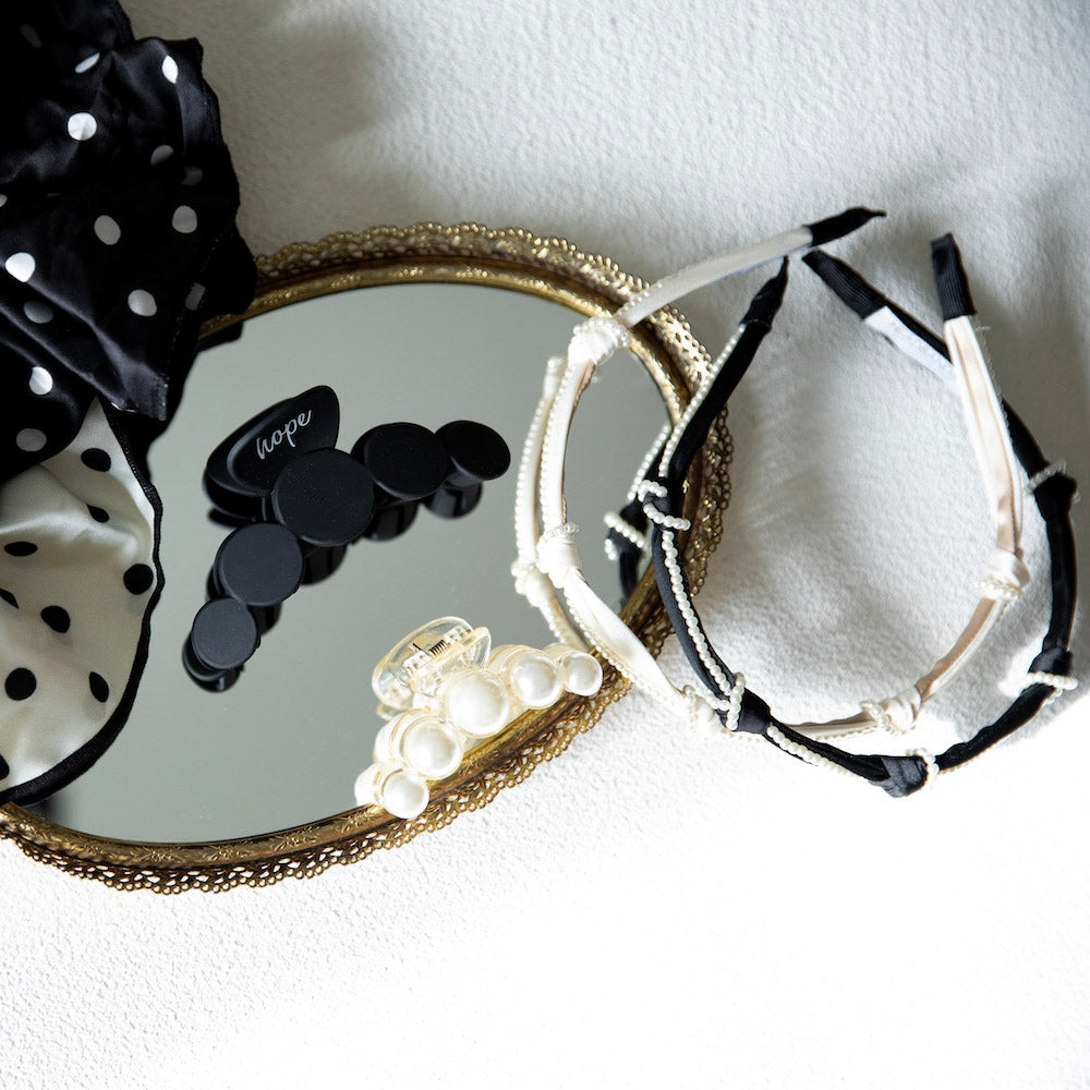 Matte Dot Claw Clip  - Black