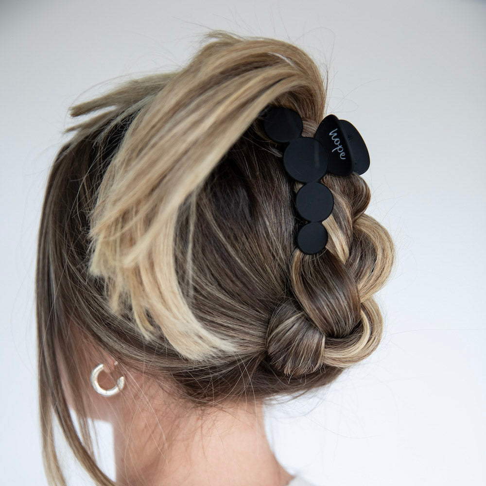 Matte Dot Claw Clip  - Black