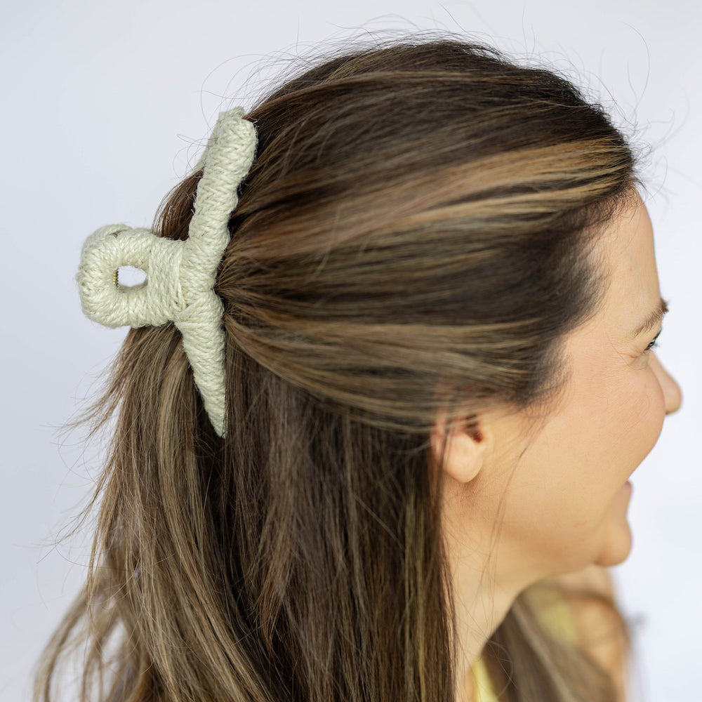 Large Looped Threaded Claw Clip - White