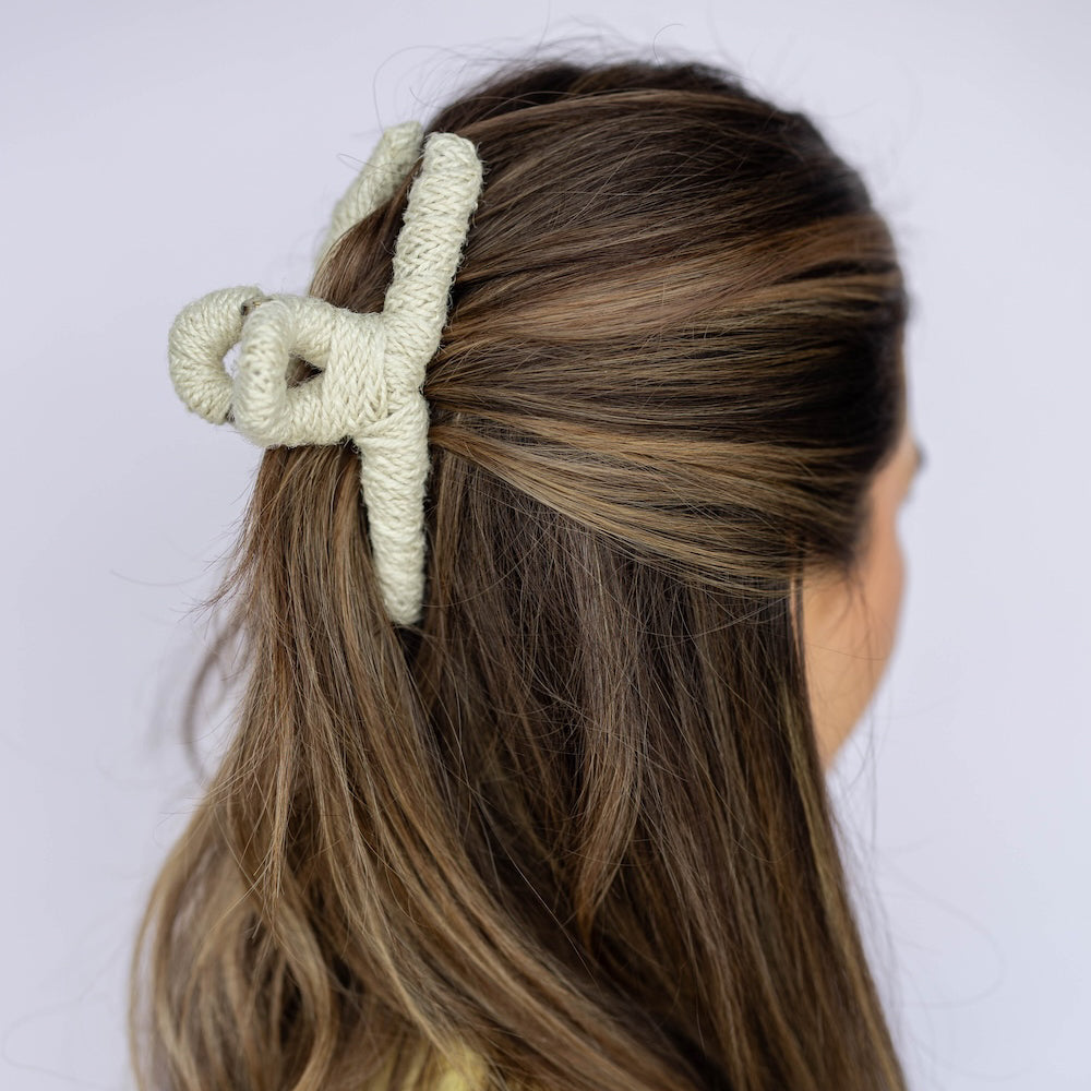 Large Looped Threaded Claw Clip - White