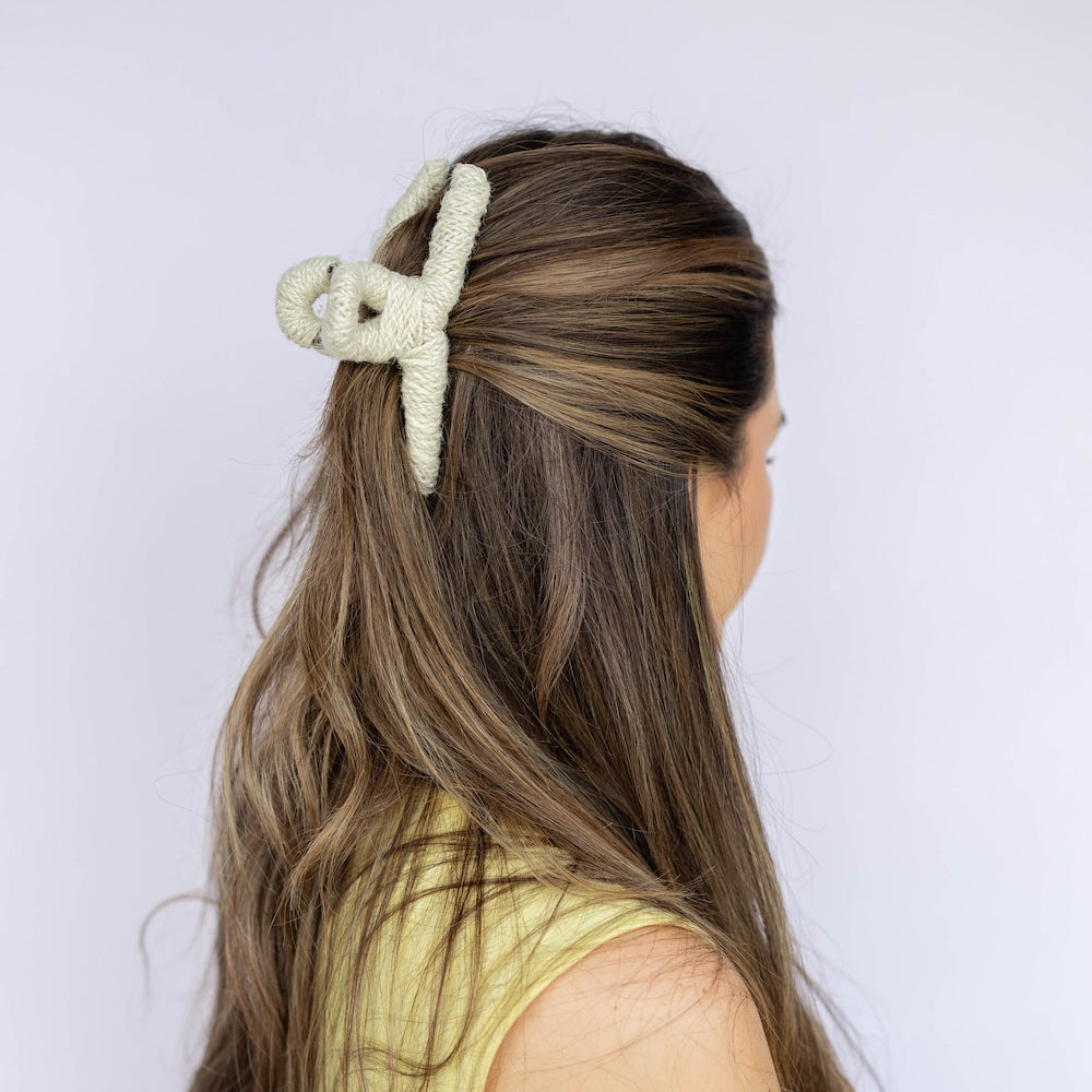 Large Looped Threaded Claw Clip - White
