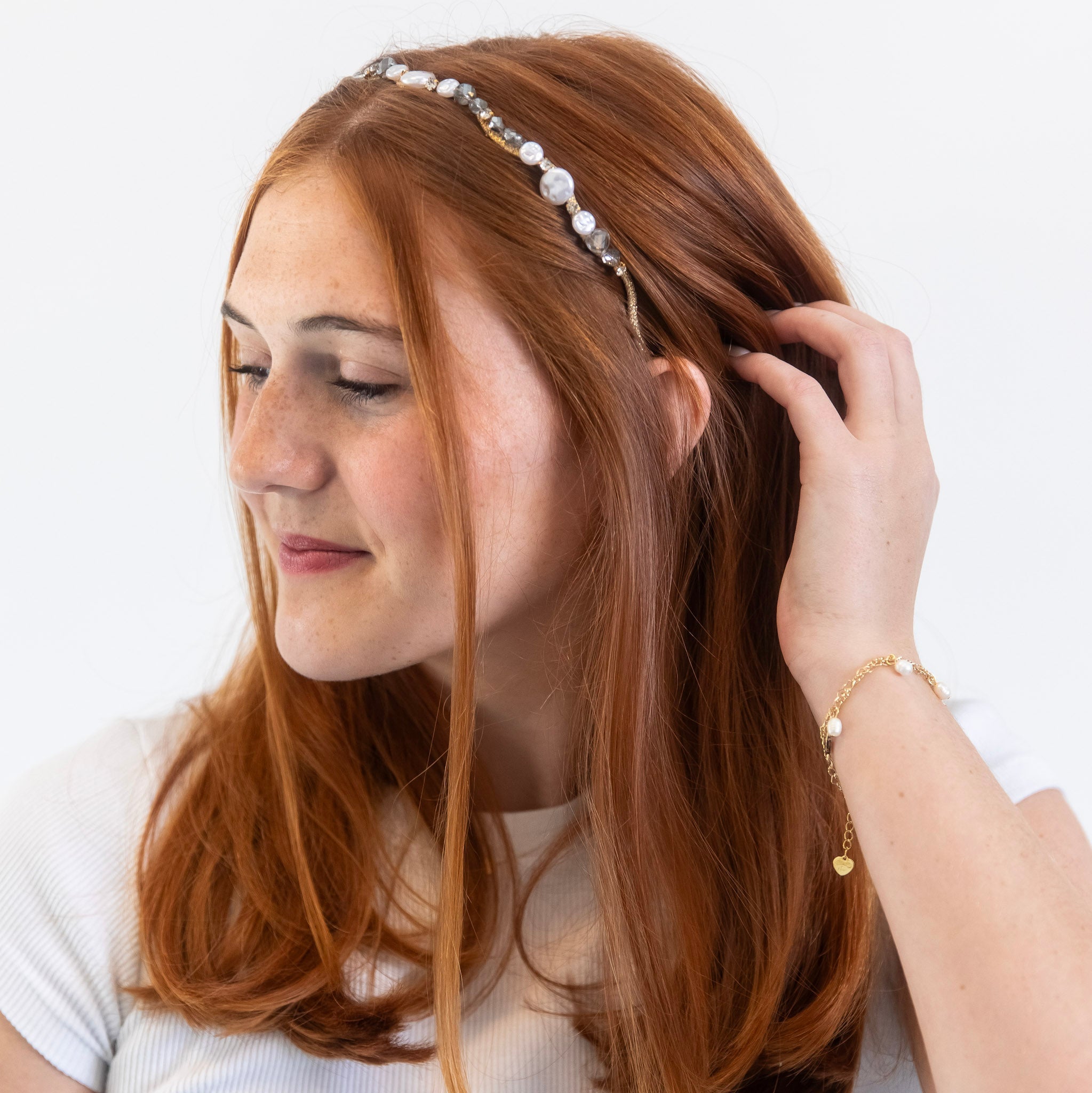 Wavy Oyster Pearl Headband - Grey