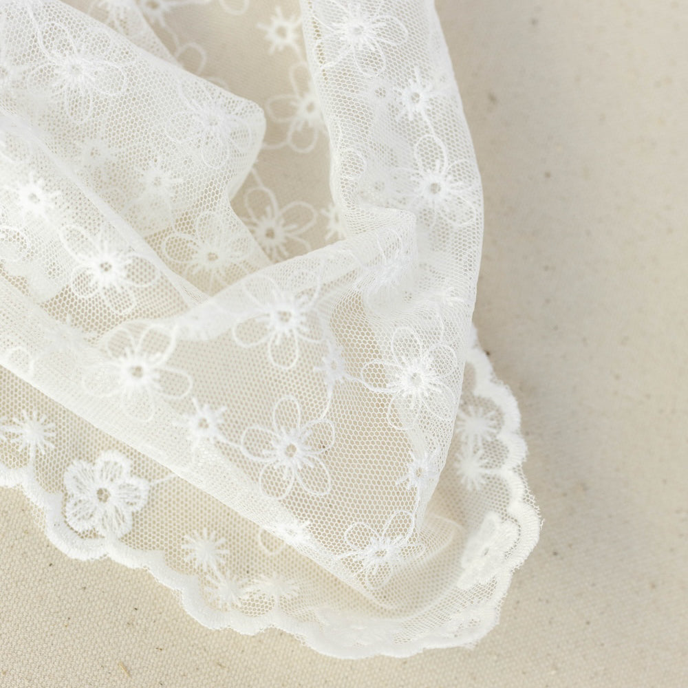 Delicate Lace Headscarf - White